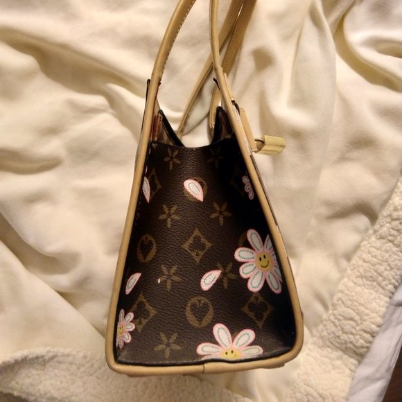 Cute Handbag - Picture 8 of 14